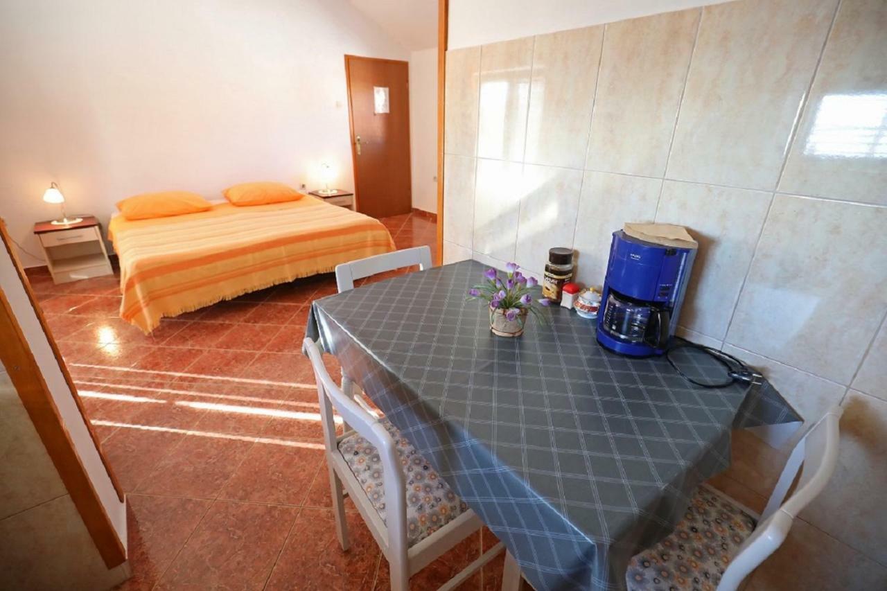 Studio Apartments Pavin ザダル エクステリア 写真