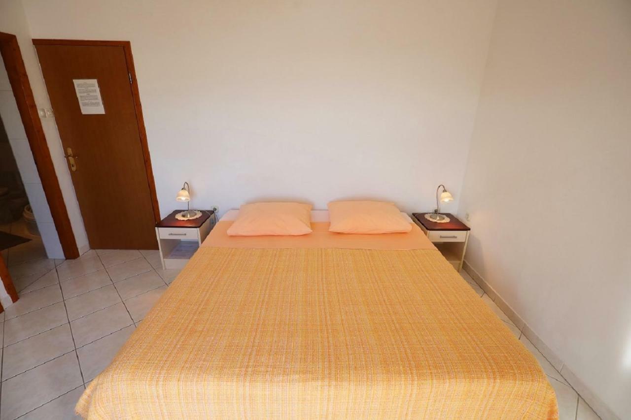 Studio Apartments Pavin ザダル エクステリア 写真