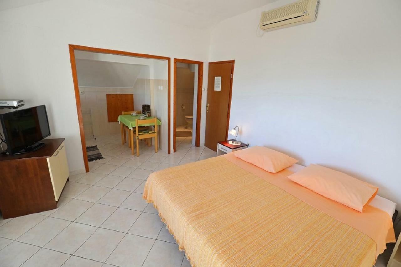 Studio Apartments Pavin ザダル エクステリア 写真